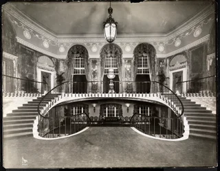 Double escalier à l