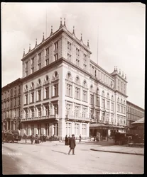 Hôtel Delmonico à la 44e rue et 5e avenue, New York, 1898 (tirage à la gélatine argentique)