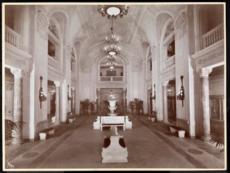 Le hall de l