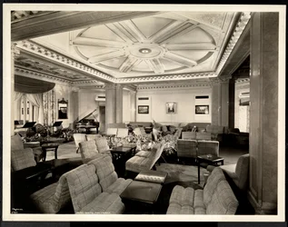 Le salon, vue vers l