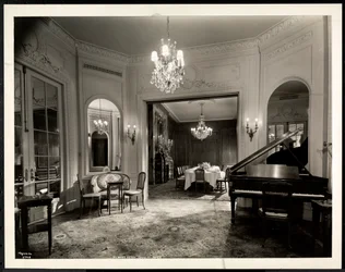 La salle de musique de la suite Louis XVI à l