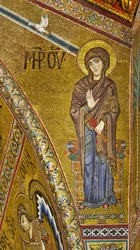 Abside : Vierge Annonciatrice, mosaïque byzantine avec un fond doré dans le tympan de l
