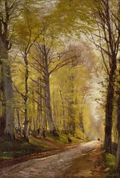 Un chemin forestier avec des bergers et du bétail