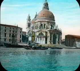 Italie, Venise, vue sur la Basilique Santa Maria della Salute, également connue sous le nom de Basilique de Sainte-Marie de la Santé, quartier de Dorsoduro, date de l