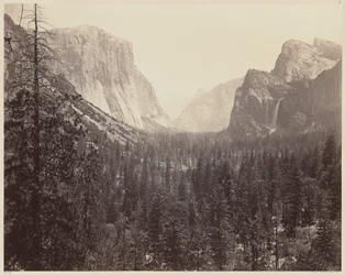 La vallée de Yosemite depuis le sentier de Mariposa