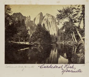 Cathedral Rocks, 2 600 pieds, vallée de Yosemite, comté de Mariposa, Californie (n° 1008)