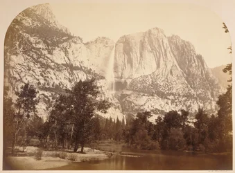 Vue de la rivière, chutes de Yosemite. 2477 ft.