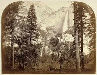 Yo Semite Falls (à partir de Upper House) 2477 ft.