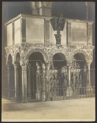 Milan - Basilique de S. Ambrogio - Ambon et sarcophage chrétiens du VIe siècle