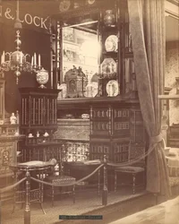 Exposition de meubles de Collinson & Lock (photo albumine argentique)