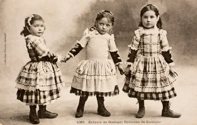 Enfants de Guengat, Finistère, Bretagne, France
