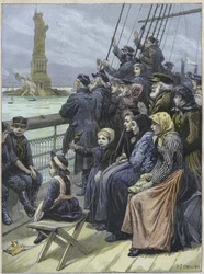 Immigrants juifs arrivant à New York, USA en 1892 - Réfugiés juifs de Russie passant devant la statue colossale dans le port de New York - gravure de Charles Joseph Staniland - « Arrivée des émigrants juifs à New York en 1892, illustration de Charles Josep