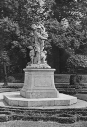 Côté est du jardin sud