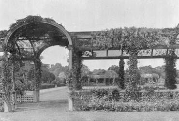 Les Deux Pergolas