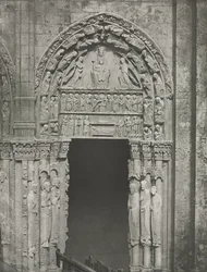 Cathédrale de Chartres : Porte droite du portail royal avec Notre-Dame de Chartres