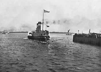 Le Koh-I-Noor approchant Harwich, vers 1896