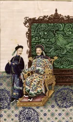 Empereur assis avec un homme