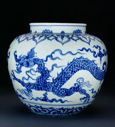 Pot globulaire peint avec un dragon