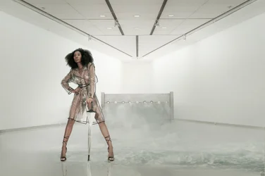 Un imperméable chic et transparent