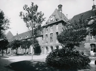 Hôpital Saint-Louis, Paris, 1607-12