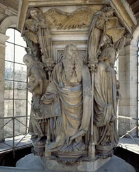 La base du Puits de Moïse montre les prophètes qui ont prédit la venue du Christ (sculpture)