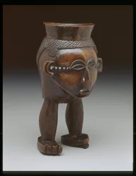 Tasse en forme de tête sur deux jambes, peuple Lele
