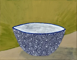 Nature morte élégante avec un bol bleu
