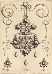 Pendentif avec deux doubles croix, entouré de quatre pierres en forme de losange, cinq pierres de table et treize perles