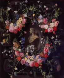 Guirlande de fleurs entourant un buste en marbre de l