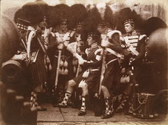 Officier des 92nd Gordon Highlanders lisant aux troupes, château d