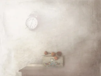 Nature morte avec une horloge vintage