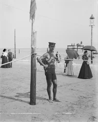 Maître-nageur, Brighton Beach, Brooklyn, New York, USA, vers 1905