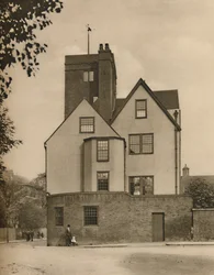 Tour de Canonbury, une vieille maison de maître transformée en club social, vers 1935