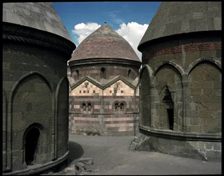 Mausolée octogonal de Sultan Turbesi