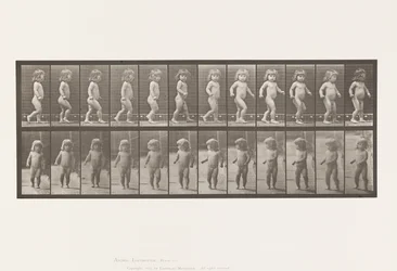 Planche 468. Enfant, marchant
