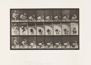 Planche 477. Enfant, se baissant, soulevant un gobelet et buvant