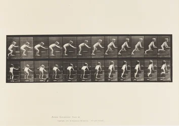 Planche 480. Enfant, marchant et rampant en montant les escaliers
