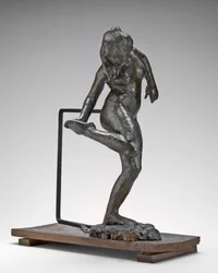 Danseuse regardant la plante de son pied droit, vers 1890