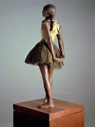 Petite danseuse, âgée de 14 ans, vue de dos