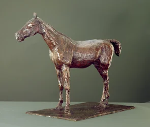 Cheval debout (bronze)