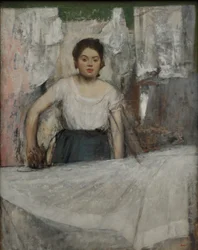 Femme repassant