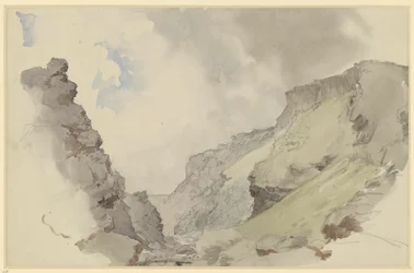 Tranchée dans une crête montagneuse