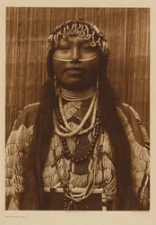 [Une jeune femme chinook]