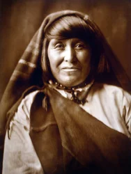 Une femme Acoma, c. 1904, photo Edward S. Curtis