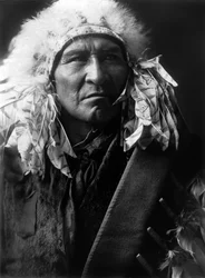 Pain, indien Apsaroke, vers 1908, photo Edward S. Curtis