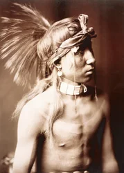 Shows As He Goes par Edward S. Curtis, vers 1904