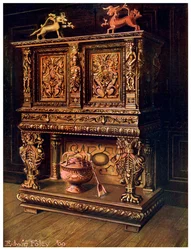 Crédence bourguignonne sculptée, 1910