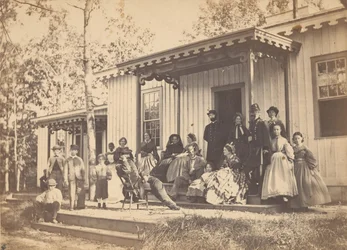 Groupe sur le porche, 1860s