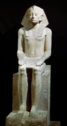 Antiquité égyptienne : statue en calcaire du pharaon Amenemhat III. 12e dynastie. 1910 av. J.-C. De Hawara. Dim. 160 cm Le Caire, Musée égyptien
