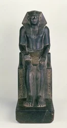 Statue assise de Sésostris III, d